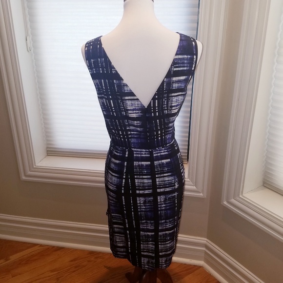 Banana Republic Abstract Pattern Dress - Picture 2 of 4